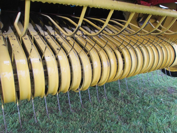 new-holland-br7060-image-34