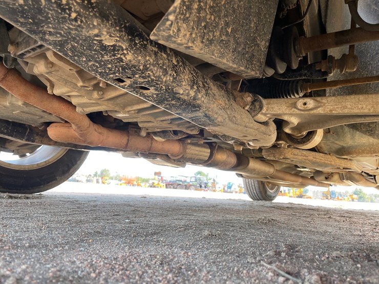 2011-cadillac-srx-image-14