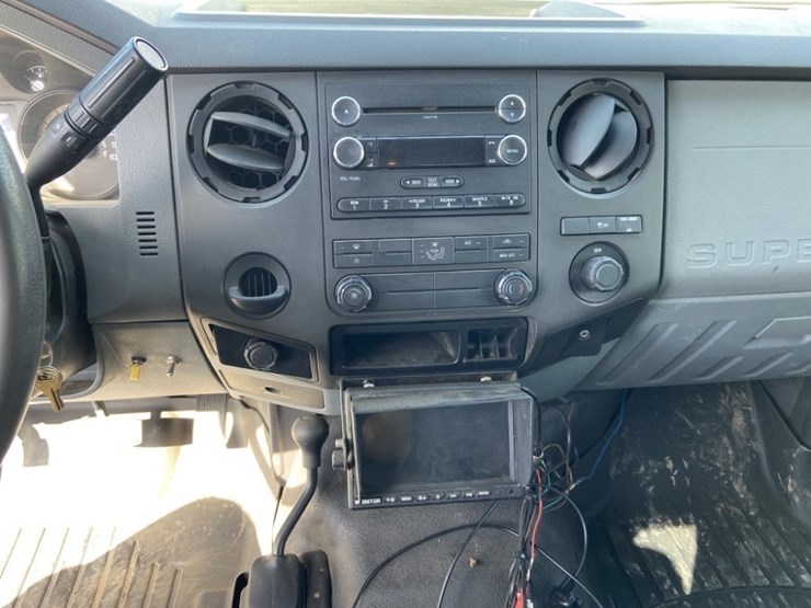 2014-ford-f250-xl-image-17