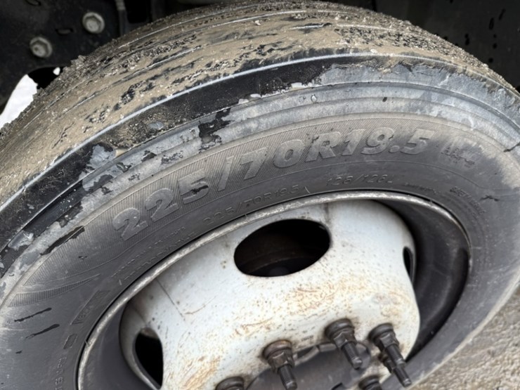 2009-ford-f550-sd-image-16