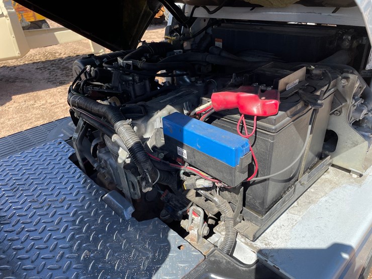 #1136-•-unicarriers-lp-forklift-image-20