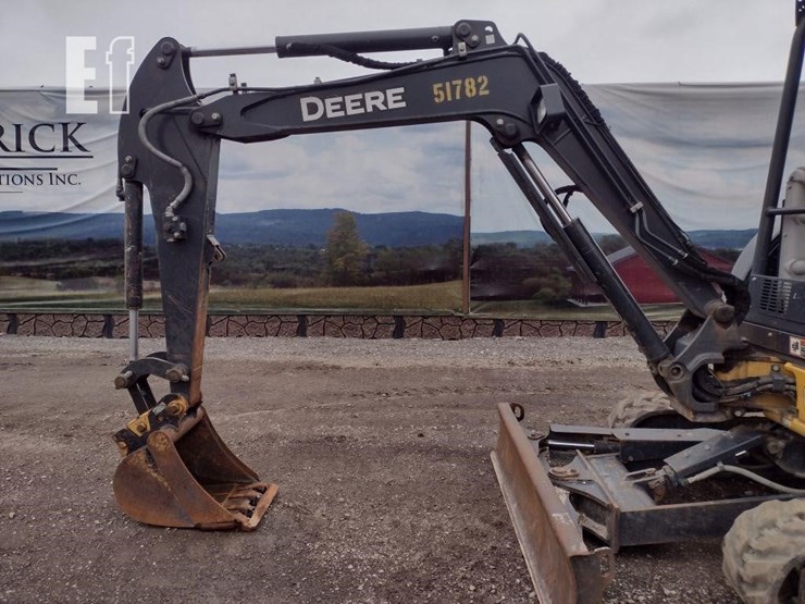 2020-deere-35g-image-22