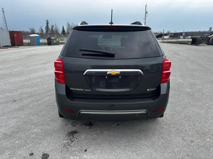 2017-chevrolet-equinox-image-5