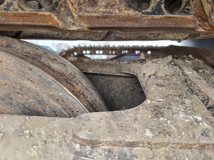 2014-deere-160g-lc-image-39