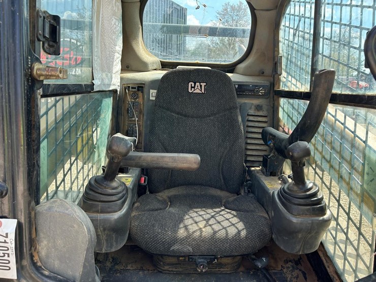 2017-caterpillar-259d-image-20