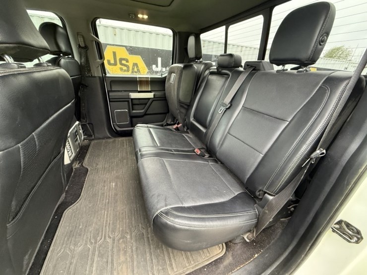 2015-ford-f150-image-25