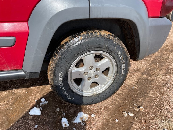 2005-jeep-liberty-image-17