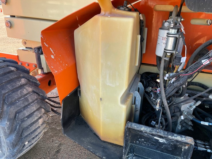 2015-jlg-4394rt-image-32