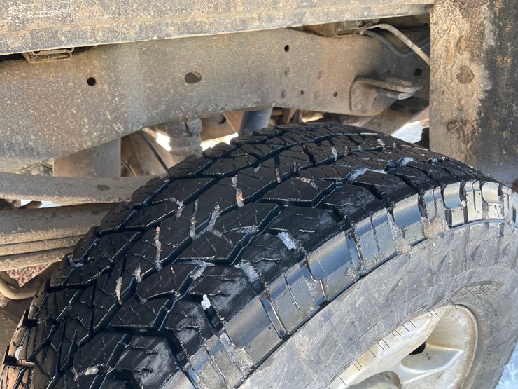 2011-ford-f350-image-29