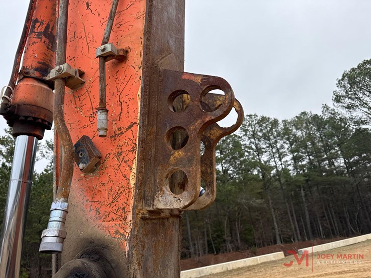 2007-hitachi-zx240-lc-3-image-16