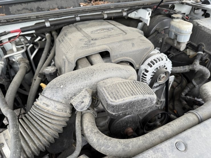 2013-chevrolet-tahoe-image-10