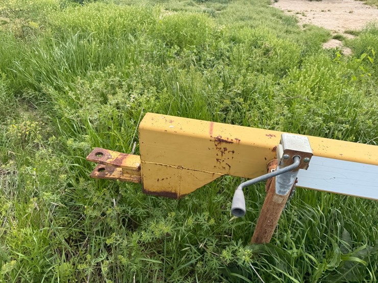 #46918-•-levee-packer-image-22