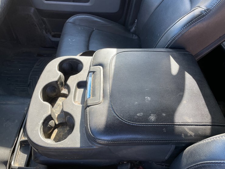 2014-dodge-ram-3500-image-40