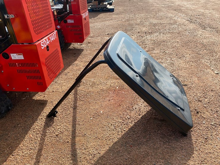 #1157-•-agt-sda-140t-tracked-ride-on-mini-skid-steer-image-5