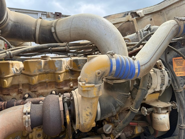 1998-freightliner-108sd-plus-image-45