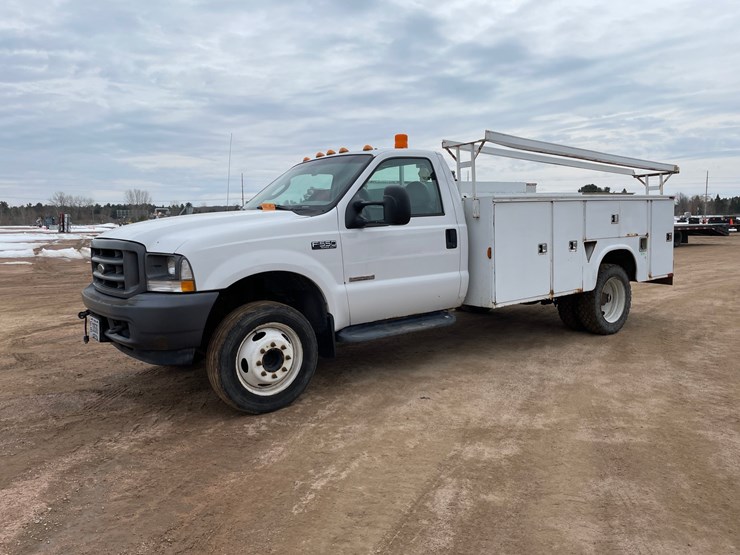 2004-ford-f550-image-1