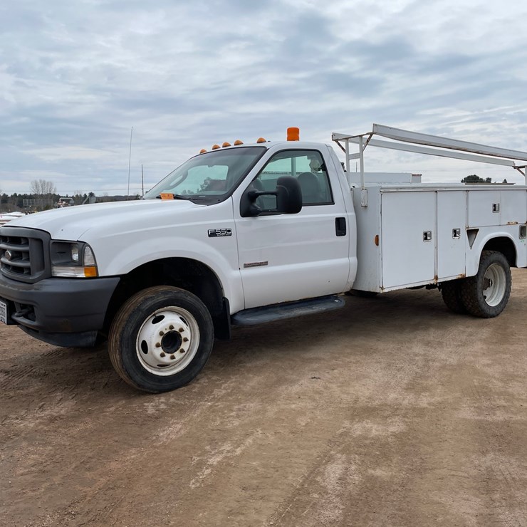 2004 FORD F550
