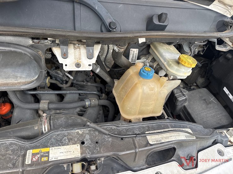 2014-dodge-2500-image-16