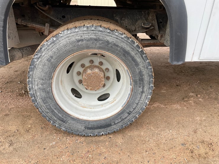 2012-ford-f550-image-30