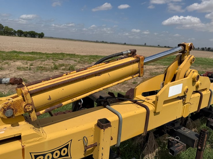 2000-landoll-2000-image-22