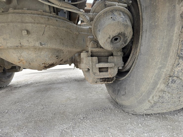 #22589-•-2006-mack-cv713-granite-roll-off-truck-image-100