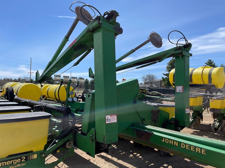 john-deere-7200-image-17