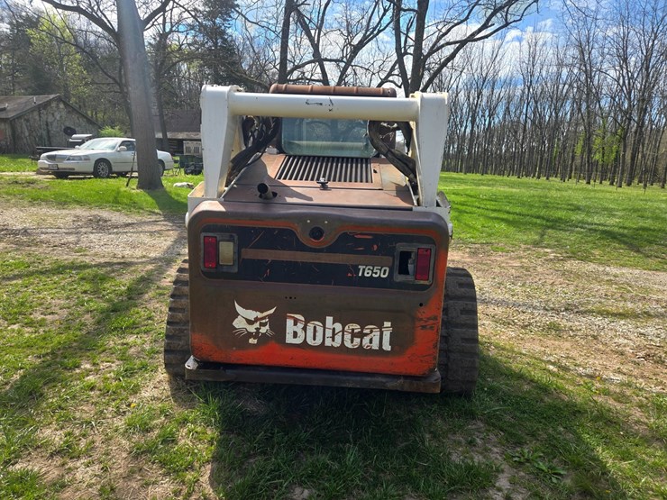 2010-bobcat-t650-image-10