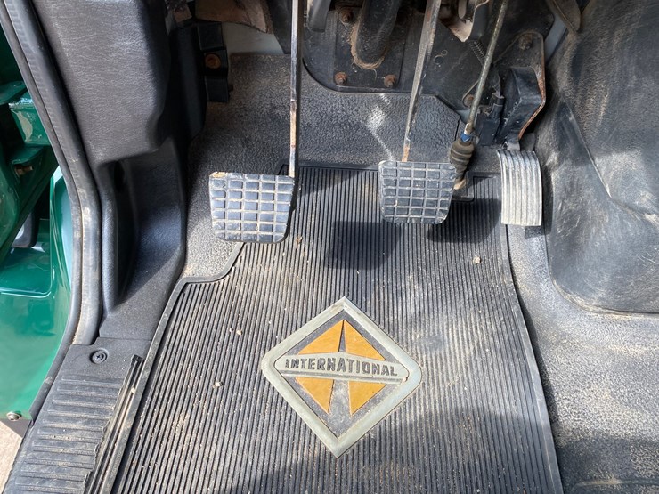 2003-international-7400-image-46