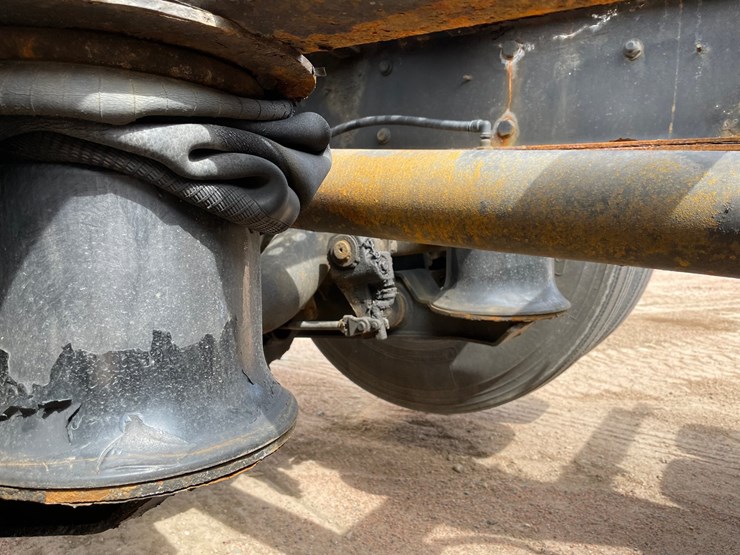 2009-kenworth-w900-image-40