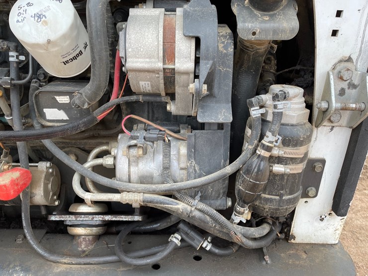 2016-bobcat-t770-image-30