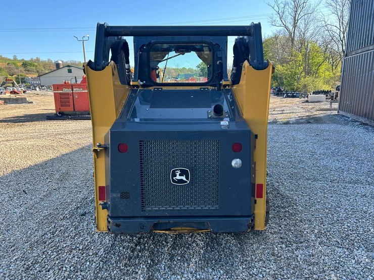 2016-deere-317g-image-3