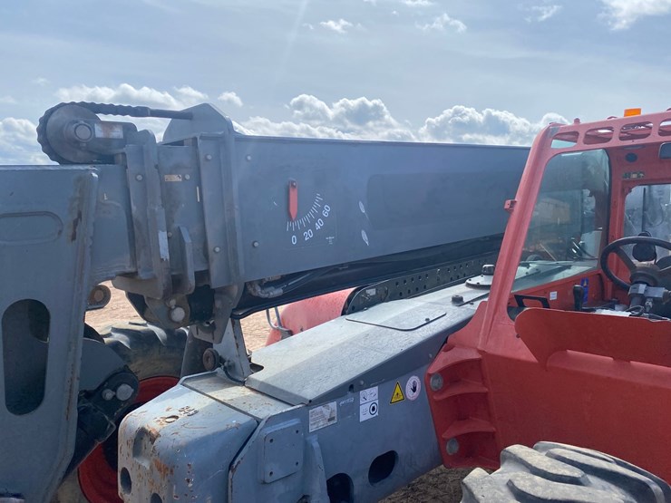 #1306-•-2018-skyjack-8,000lb-telehandler-image-19