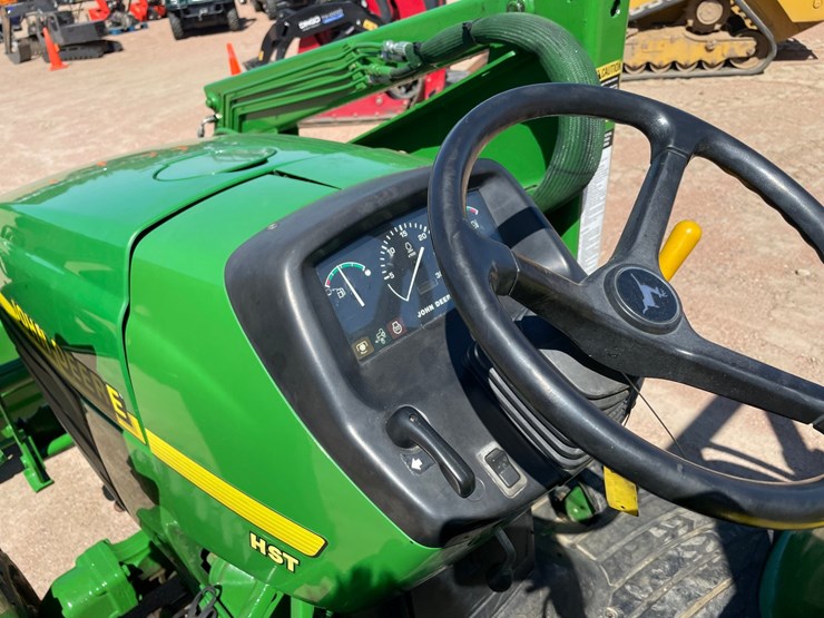 john-deere-4200-image-17