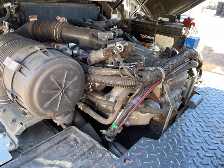 #1136-•-unicarriers-lp-forklift-image-22