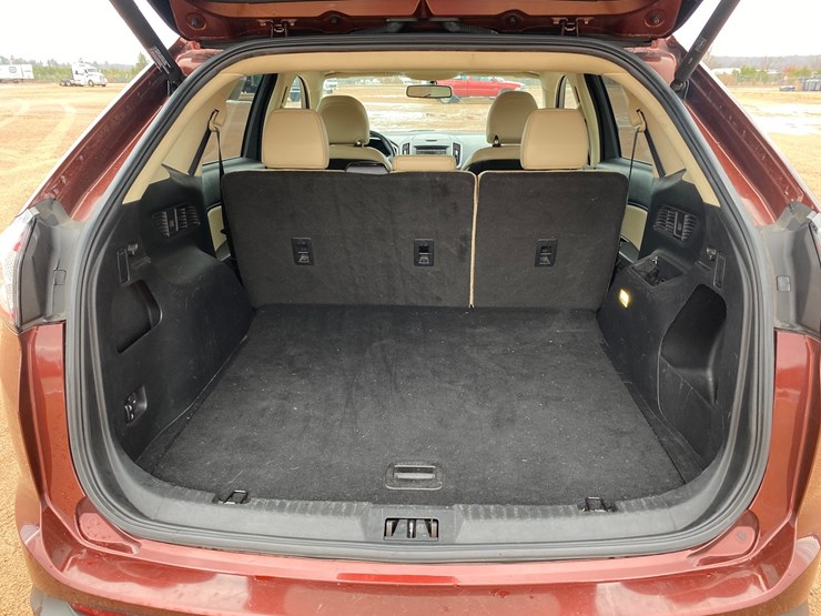 2015-ford-edge-sel-image-25