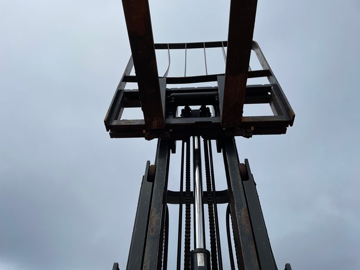 #1164-•-unicarriers-3,450-lbs-lp-forklift-image-45