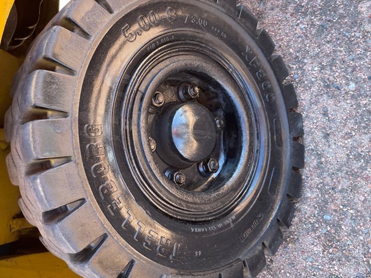 #1137-•-yale-4,000lb-lp-forklift-image-20