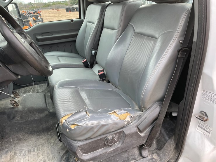 2012-ford-f550-image-35