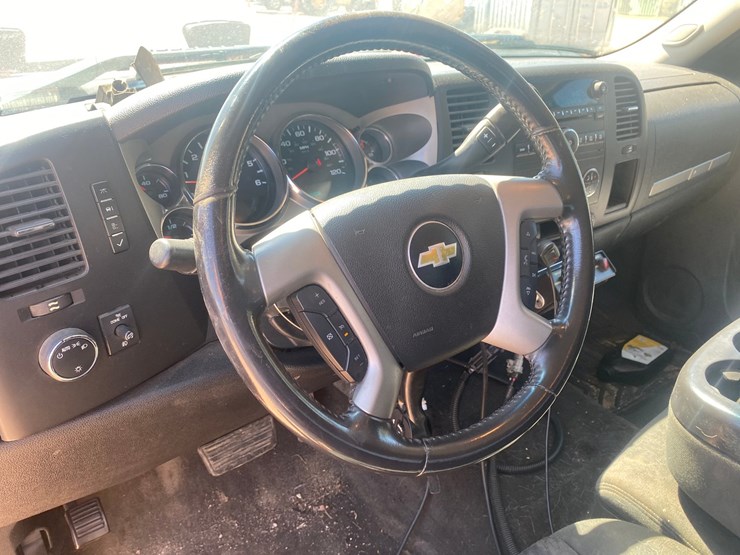 2012-chevrolet-silverado-1500-image-41