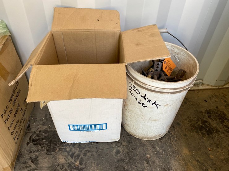 john-deere-230-image-1