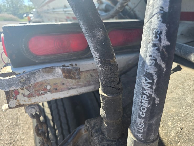 2000-red-river-live-bottom-image-58