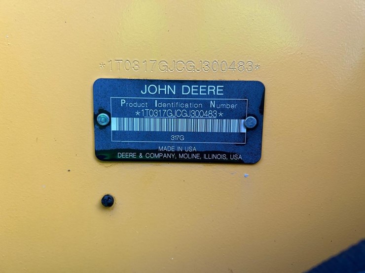 2016-deere-317g-image-25