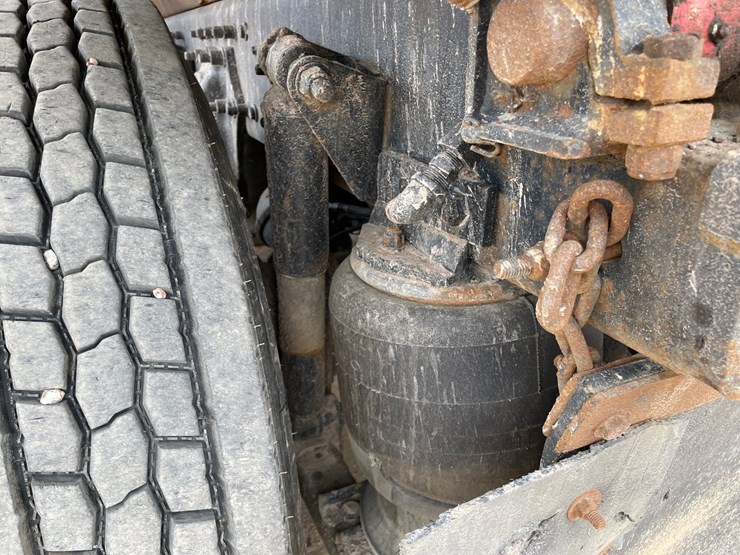 2005-caterpillar-c13-image-37