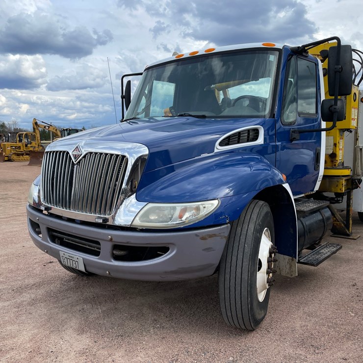 2007 INTERNATIONAL 4300 SBA