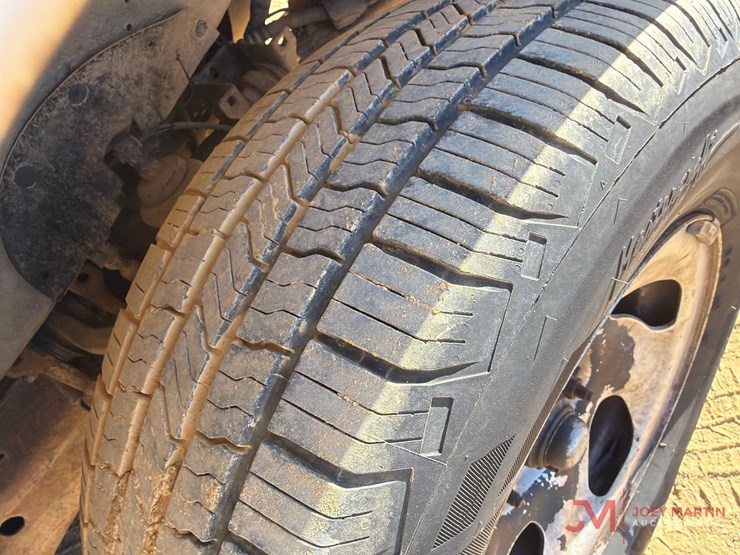 2001-ford-f150-xl-image-13