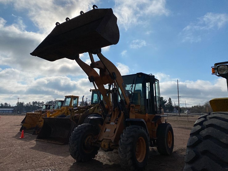 2012-case-521e-image-22