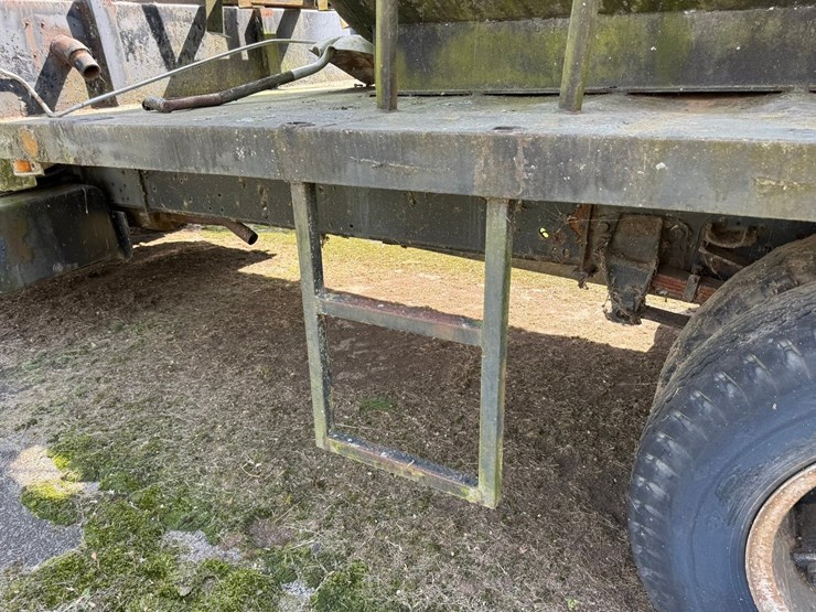 1982-ford-f700-image-29