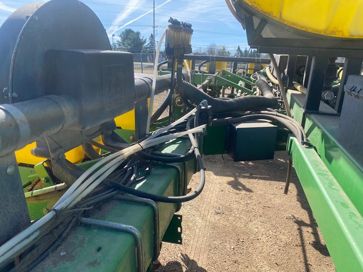 john-deere-7200-image-26