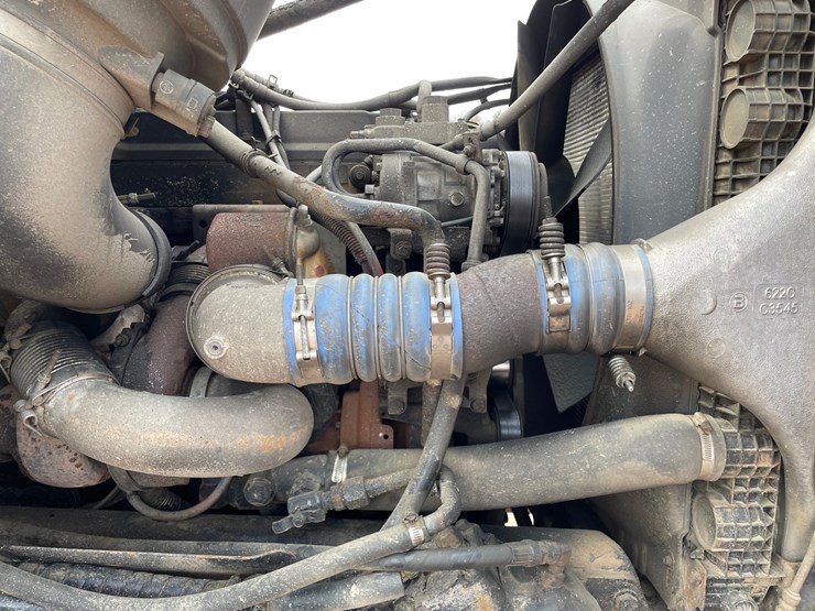 2005-caterpillar-c13-image-43