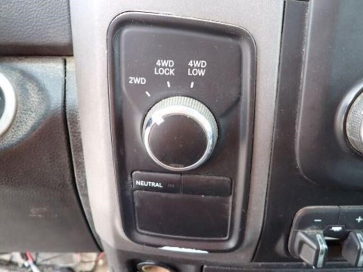 2014-ram-2500-hd-image-21